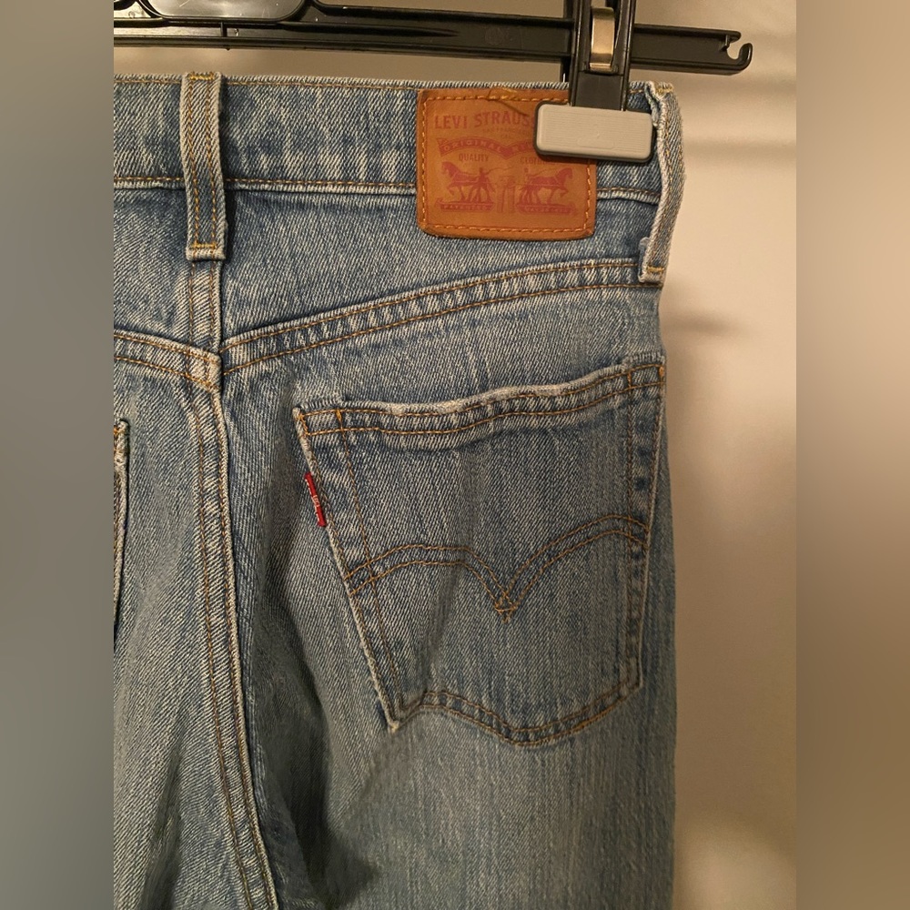 Levi’s Jeans - Picture 3 of 4